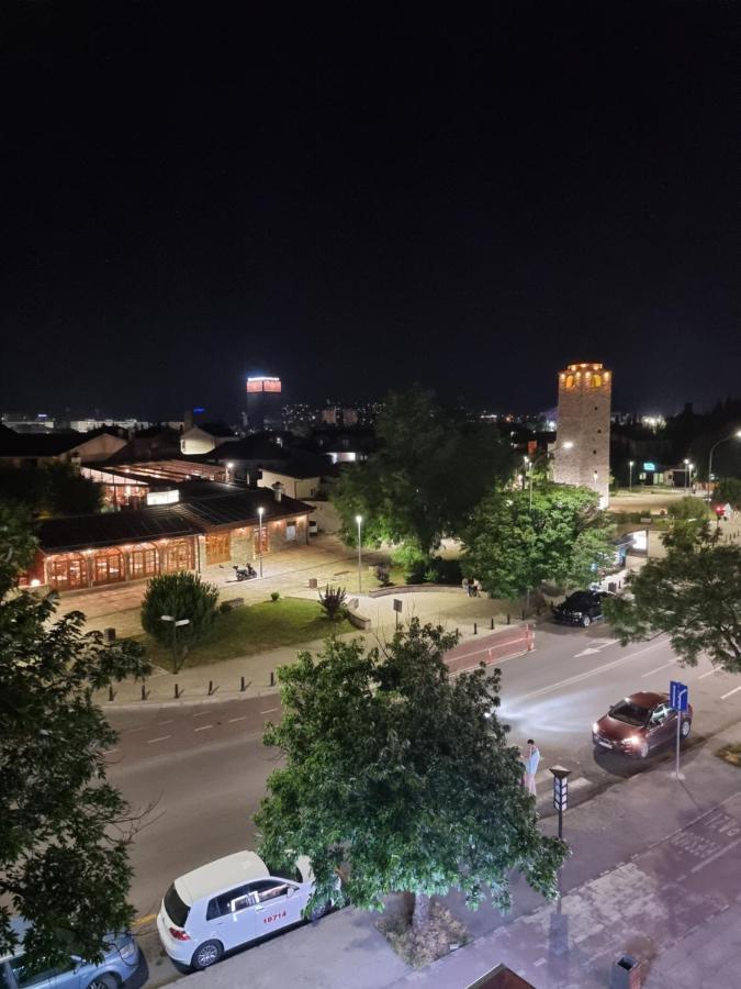 Clock Tower Lux Apartment بودغوريتْسا المظهر الخارجي الصورة